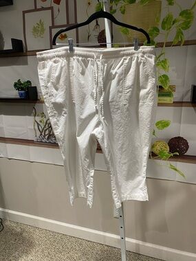 Blair White Capris with Drawstring Waist XL petite.
